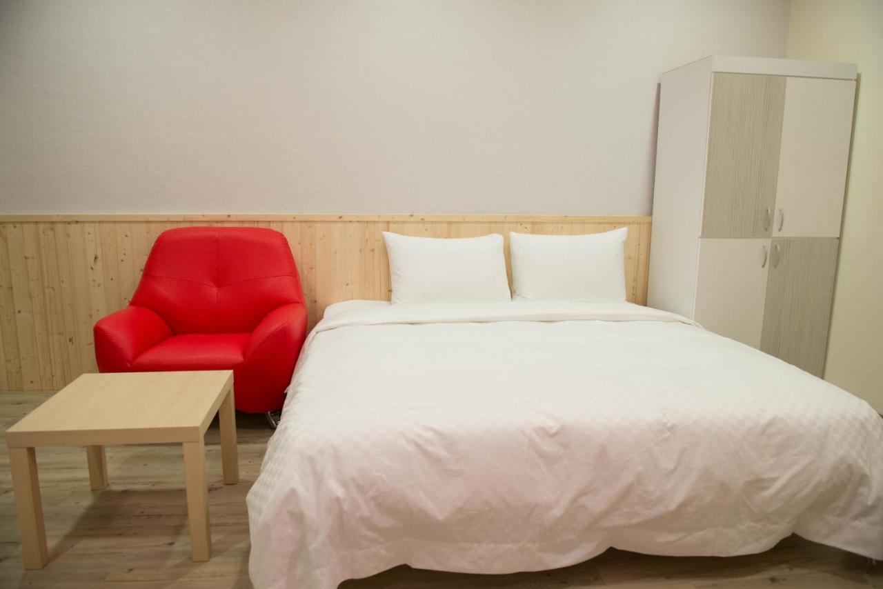 Didi House無人化自助入住#附車位有限須預約 Apartment Tainan Luaran gambar