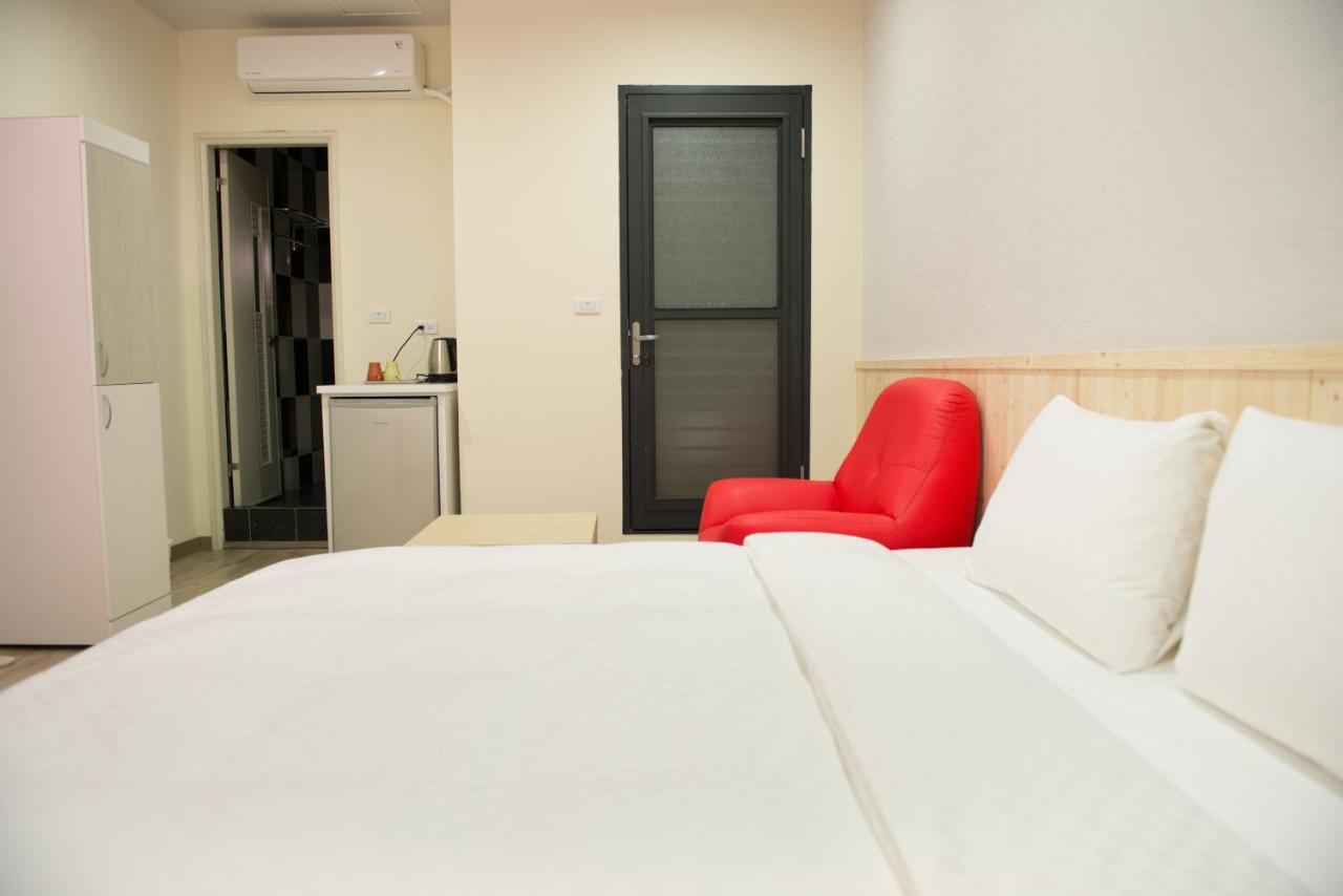 Didi House無人化自助入住#附車位有限須預約 Apartment Tainan Luaran gambar