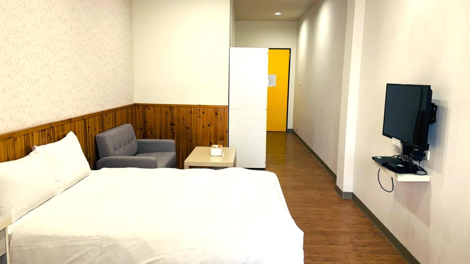 Didi House無人化自助入住#附車位有限須預約 Apartment Tainan Luaran gambar