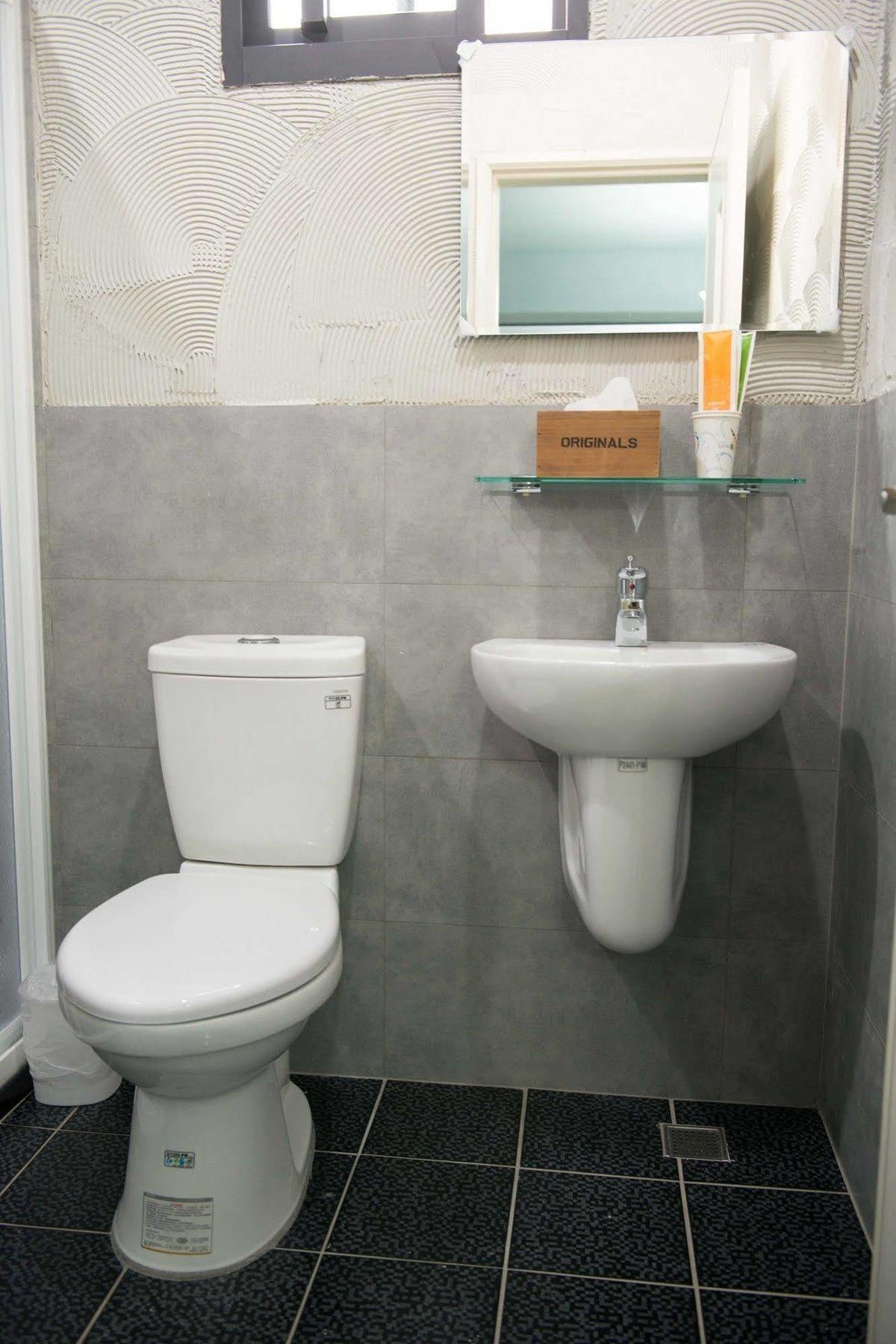 Didi House無人化自助入住#附車位有限須預約 Apartment Tainan Luaran gambar