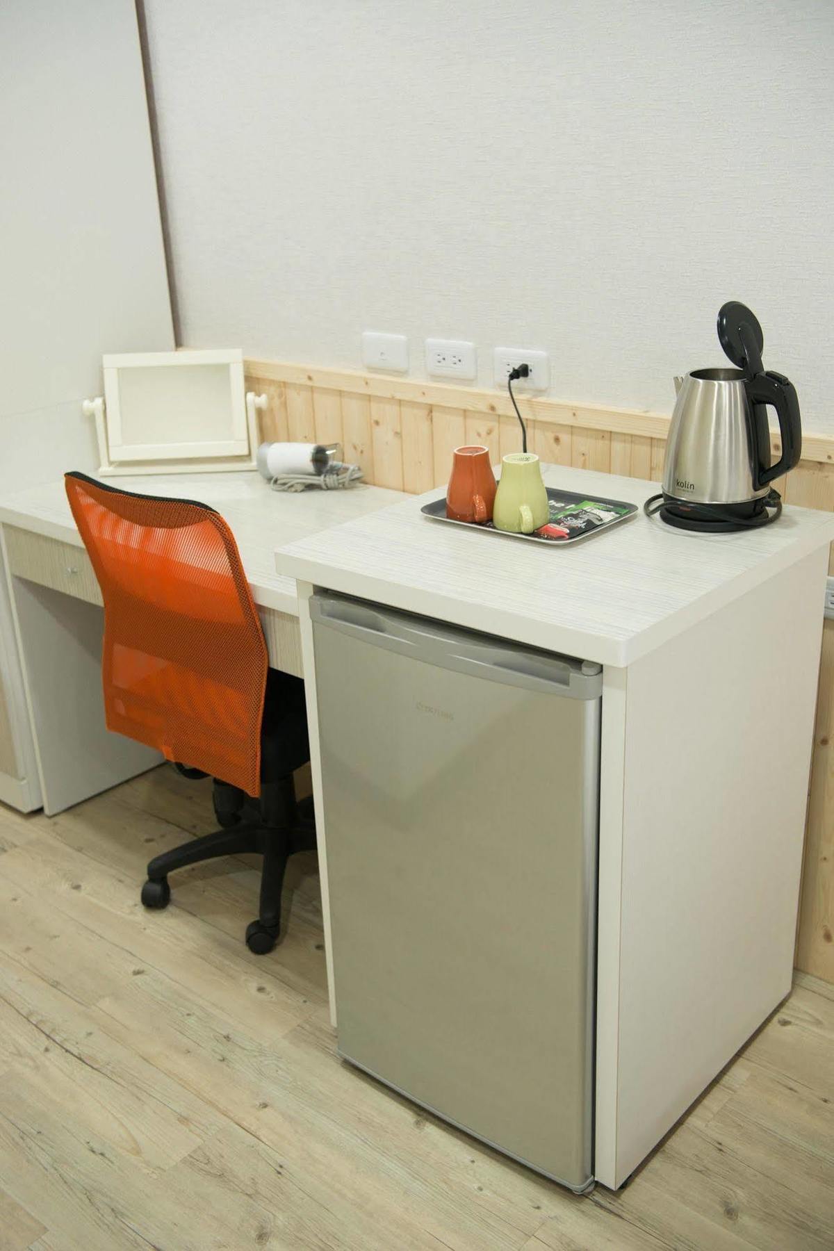 Didi House無人化自助入住#附車位有限須預約 Apartment Tainan Luaran gambar
