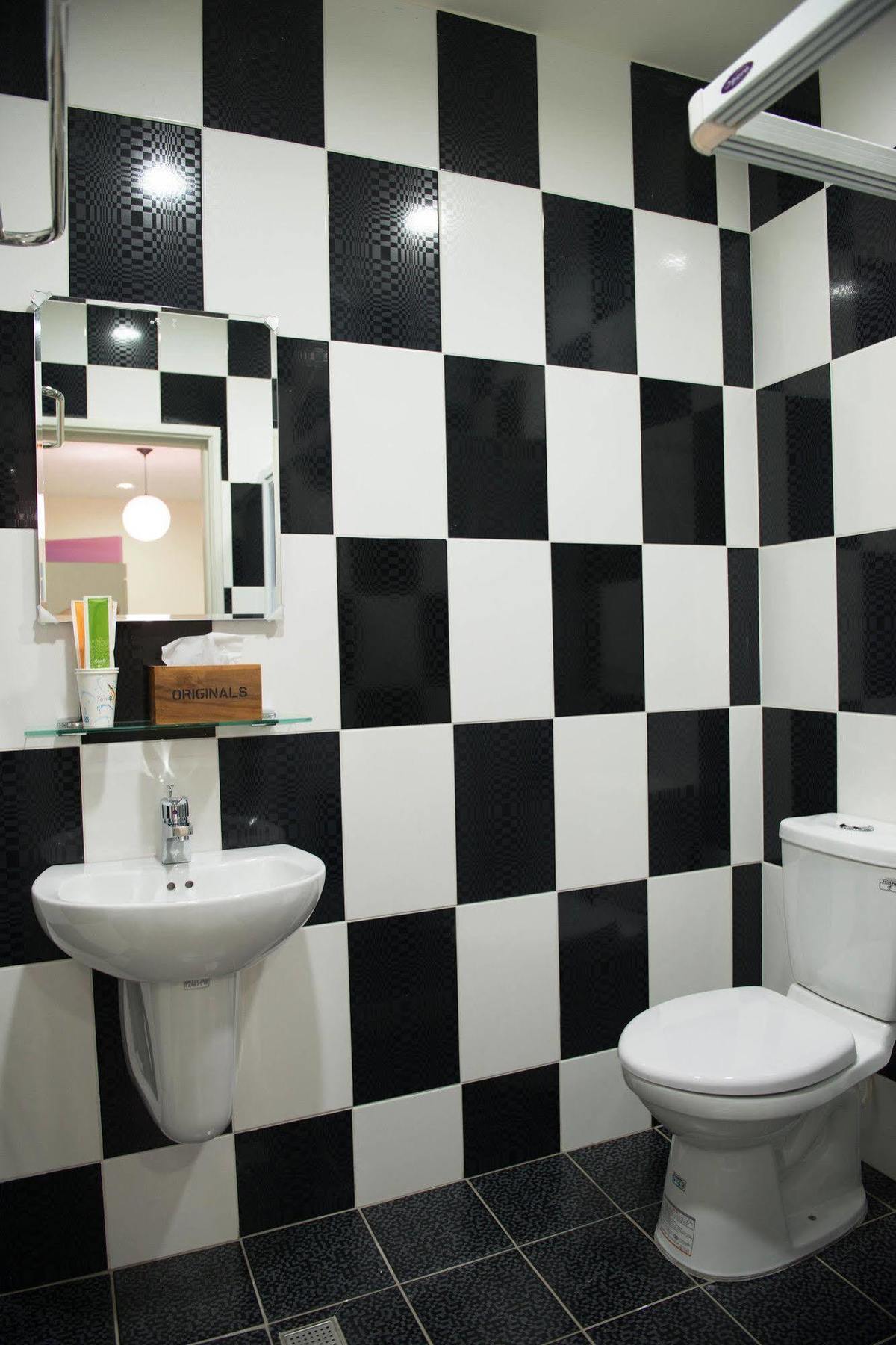 Didi House無人化自助入住#附車位有限須預約 Apartment Tainan Luaran gambar
